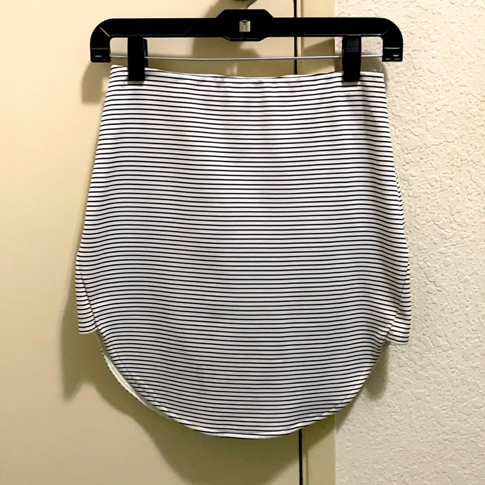 Blanc de Blanc high waisted striped skirt size M